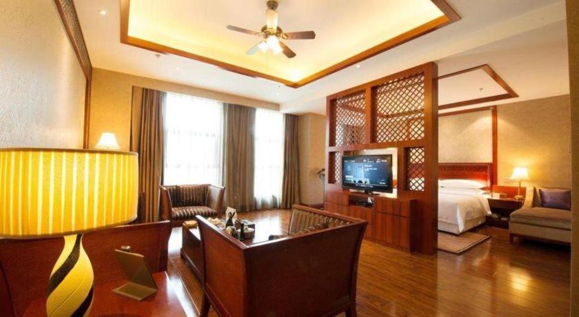 Chongqing Huachen International Hotel Экстерьер фото
